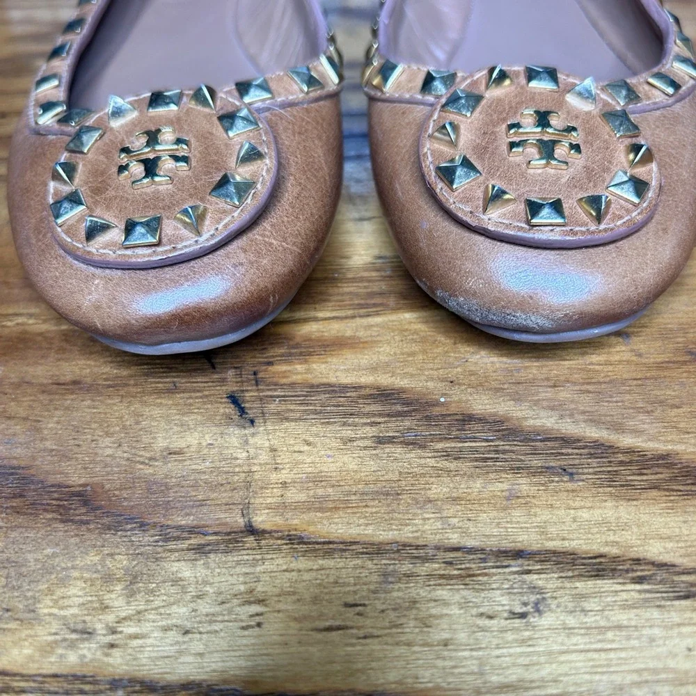 Tory‎ Burch Dale Ballet Flats Womens 8 Tan Leather Studded Logo shoes